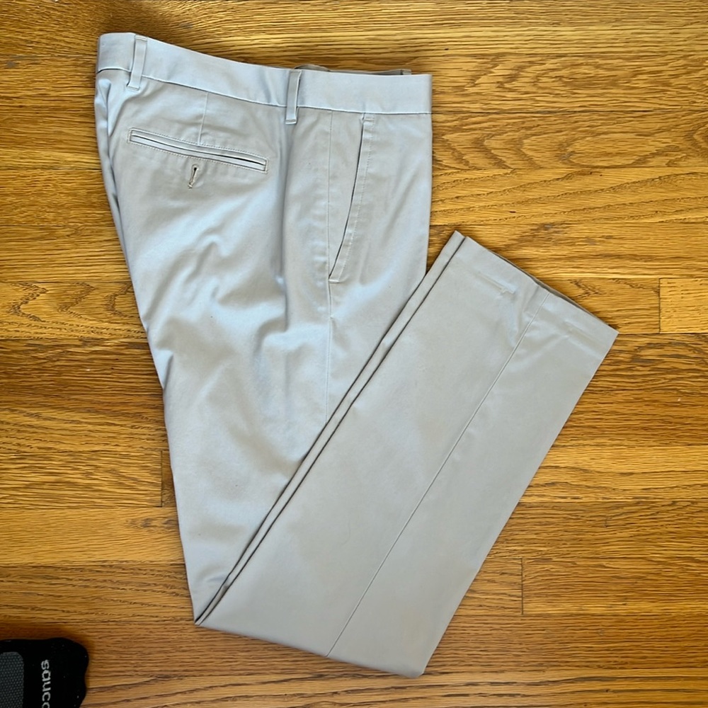 Men’s Bonobos slim fit non iron dress pants khaki like new size 32x32